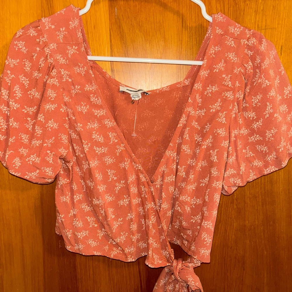 american eagle wrap / tie around top